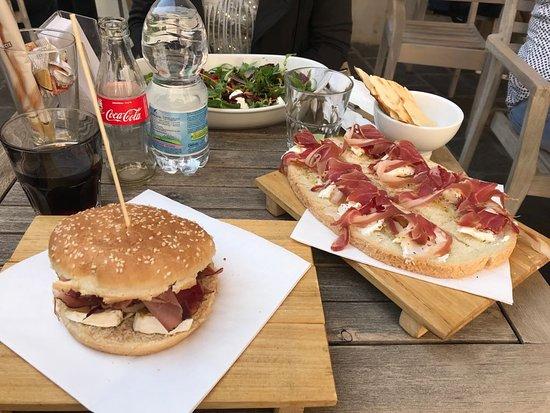 Dom cafe